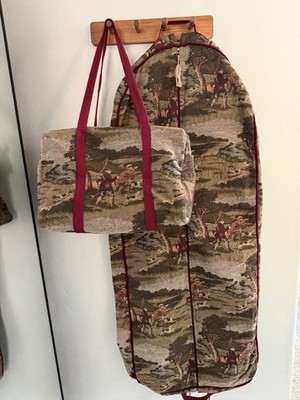 2 VTG Hunt Scene Tapestry Art Travel Bags 1 Garment 1 Small Duffle Chataeu Creat