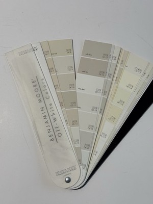 Benjamin Moore Collections Off White Collection Fan Deck Paint Sample M5999910