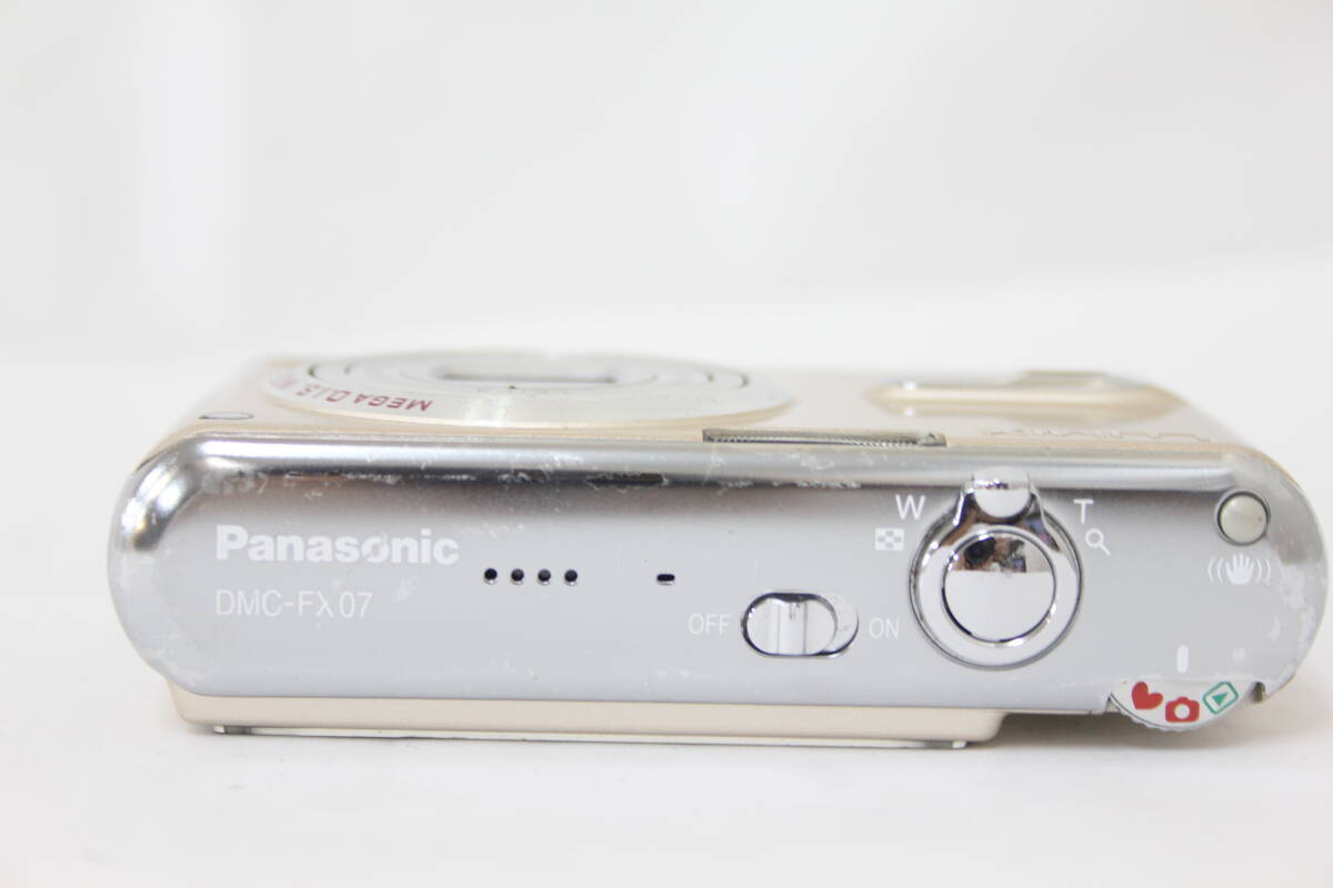 Panasonic Lumix DMC-FX07 Compact Digital Camera 7.2MP Gold