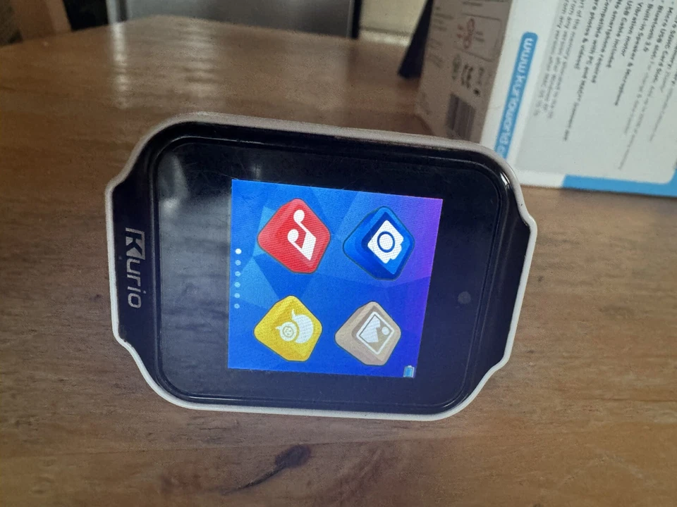 Kurio Kids Smart Watch, Photos, Send Messages, Record Videos, Play Games & Music, photo 4 of 5