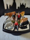 Britain's Farm  - 9 Items - 3 Farm Hands and 6 Animals.