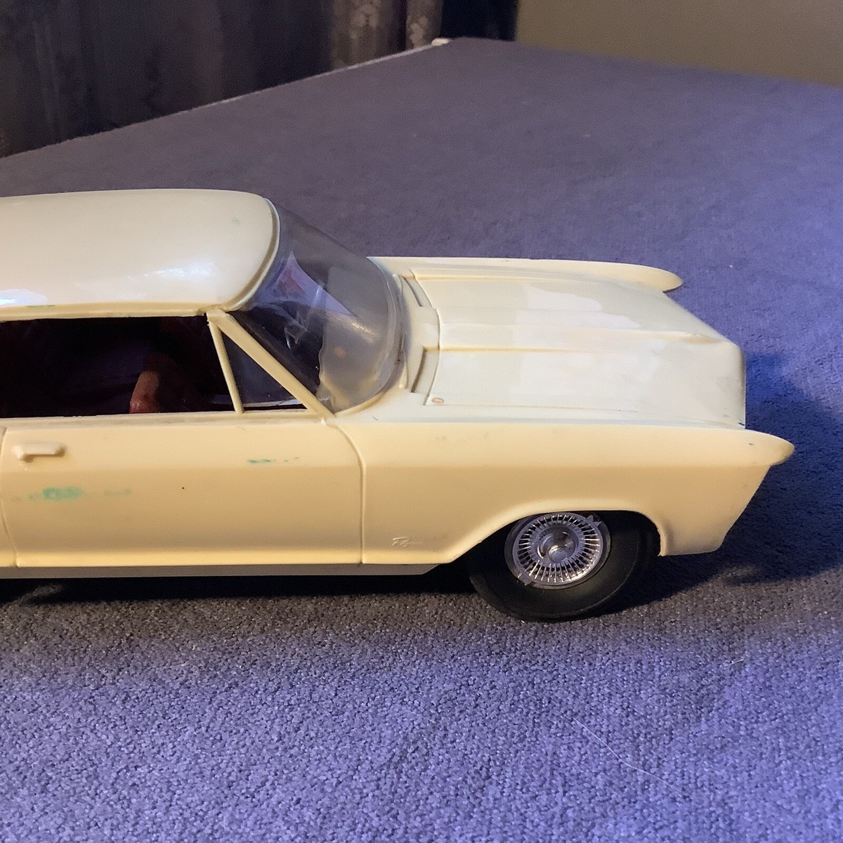 vintage cox gas powered car Buick Riviera Cream Color vintage cox gas powered car Buick Riviera Cream Color
