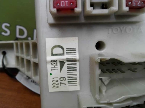 Caja Reles/Fusibles para TOYOTA LAND CRUISER (J12) 3.0 D4-D VX 2007 173726 - Imagen 3 de 3