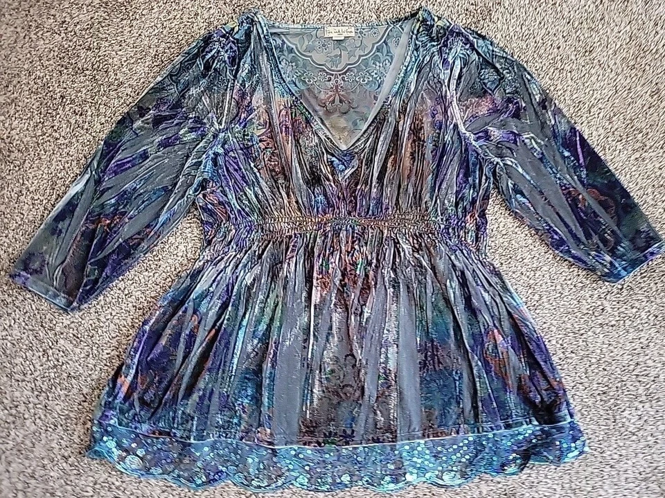 Top Live and Let Live Talla 2X Multicolor Terciopelo Boho Encaje Dobladillo Manga 3/4 Cuello en V Foto 2 de 4