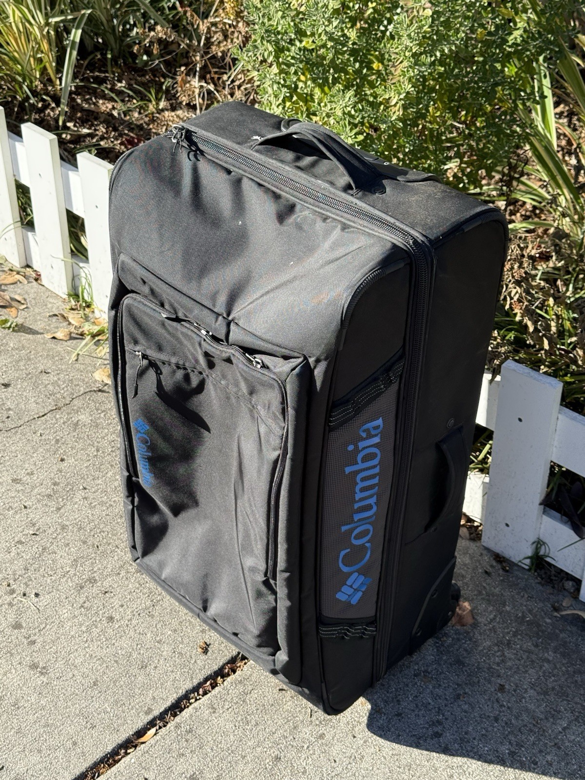Columbia Wheeled Rolling Duffel Travel Bag Black Soft-Sided 