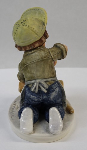Goebel Frobek Figurine Today's Children "Handy Helper" W. Germany 1978 - Picture 6 of 9