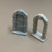 2Pcs Door Opened Closed Minitaures Heroquest Board Game D D Role Playing Figure