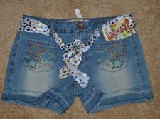 SQUEEZE GIRLS SHORTS SIZE 10 WITH STAR BELT