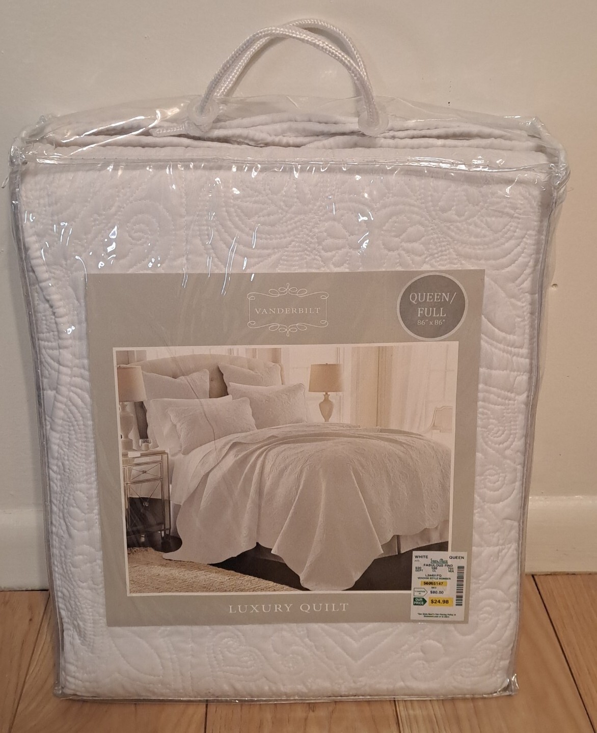 Vanderbilt Luxury Quilt Collection Queen 86"x86" Comforter White