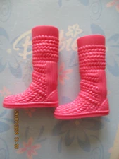 BARBIE DOLL / PAIR OF SHOES: BOOTS, PUMPS ....... (2594)