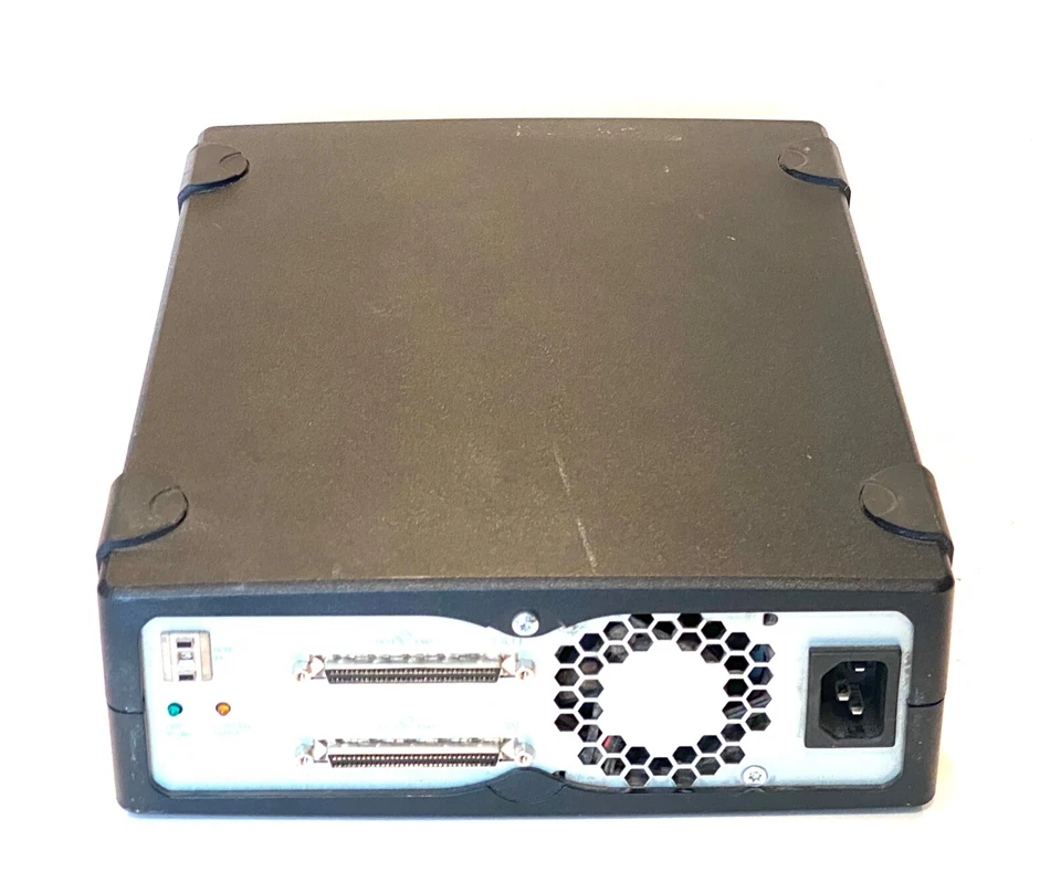 HP StorageWorks Ultrium 232 External SCSI LTO Tape Drive DW065 - Image 2 of 2