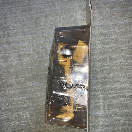 NEW in Box Sealed Transformers Robots in Disguise Warrior Class Bumblebee #0907 - Picture 4 of 5