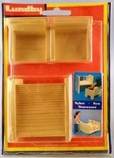 Lundby of Sweden Réf 7508 - Chambre Enfant Lit Bébé/Bureau & 2 Chaises Pin Neuf