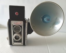 vtg 1950s Duaflex II Camera, 72mm Kodar lens, flash  bulb