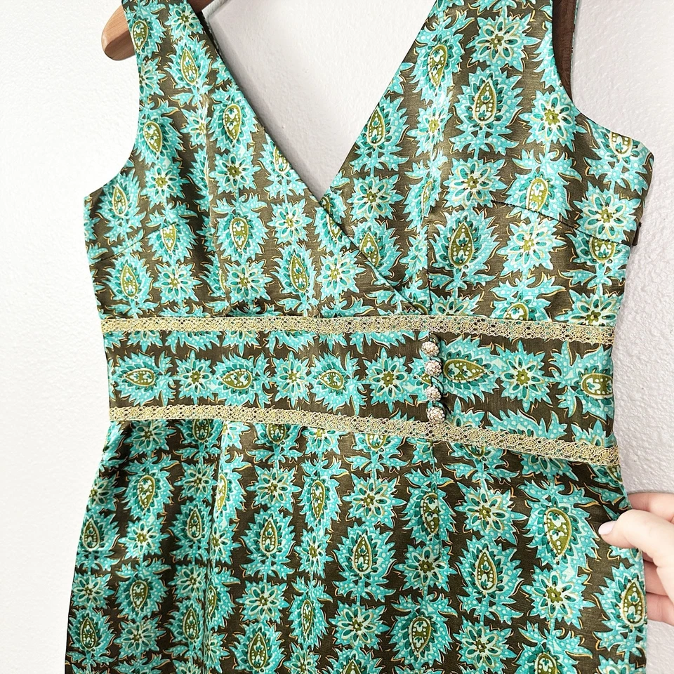 Vestido Vaina Cynthia Howie Satinado Ornamentado Floral Para Mujer Talla 12 Lino/Seda Foto 2 de 4