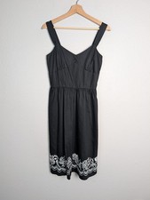 Ann Taylor LOFT Dress sz 4 Black Knee Length Fit & Flare V-Neck Embroidered 391