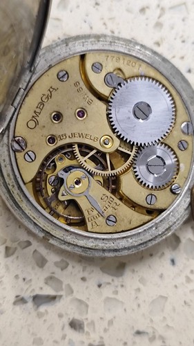 Orologio da tasca Omega vintage 40,6 L T2 15P non funzionante per ricambi - Foto 5 di 10