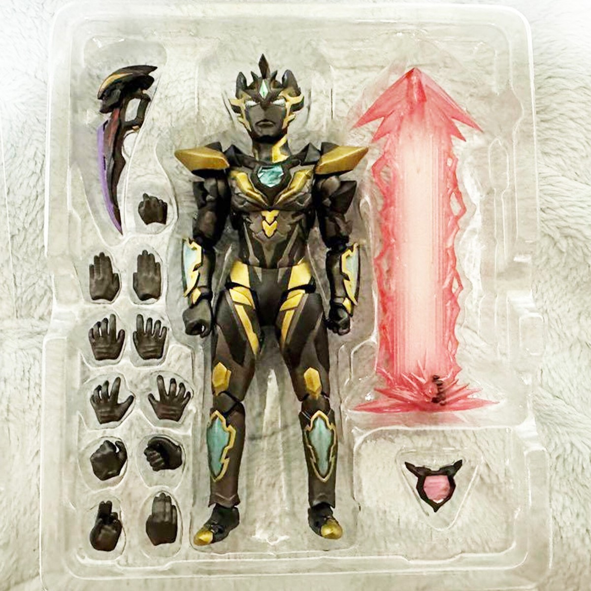 R*Y様 【 ULTRAMAN アクションフィギュア3体＋武器セット 】☆未開封 ワイドショットやEX-ライフルなどが付属！『ULTRAMAN』ULTRAMAN