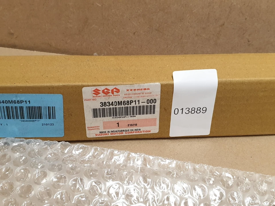 Suzuki Baleno Front Right Wiper Blade  2016-2024 38340M68P11 Genuine NEW Black - Image 4 of 4