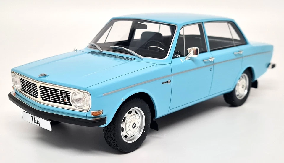 BOS 1/18 - Volvo 144 Saloon 1968 Light Blue Resin Scale Model Car - Image 4 of 4