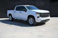 2023 Chevrolet Silverado 1500 Custom Pickup 4D 5 3/4 ft