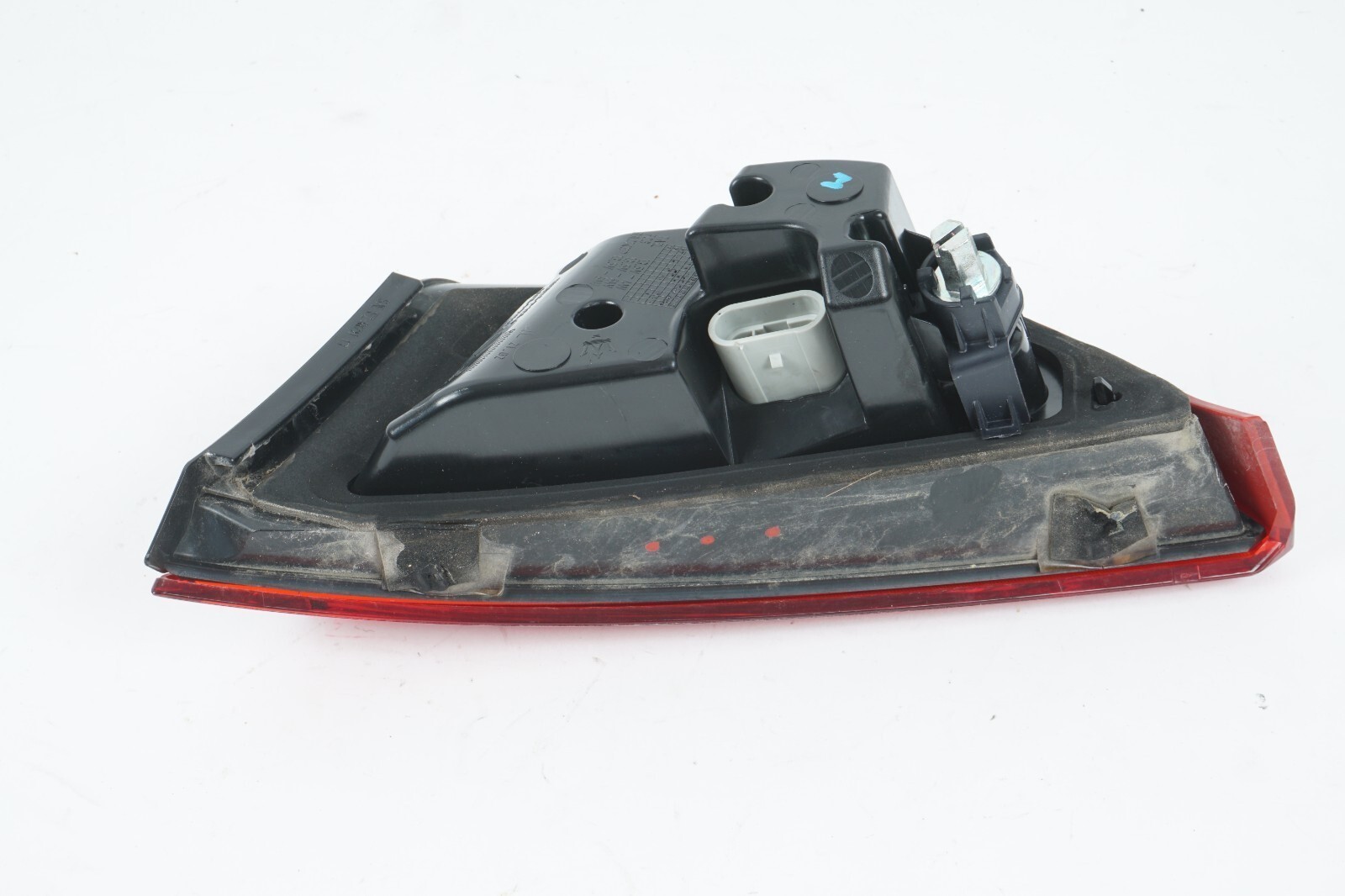 14-17 MASERATI QUATTROPORTE TAIL LIGHT INNER LEFT DRIVER SIDE OEM