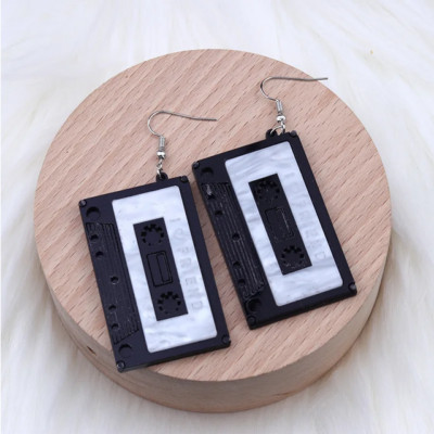 NEWEI Boucles D'Oreilles Cassette Rétro 80s 90s En Acrylique - Charms Fantaisie Légères Pour Femme