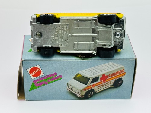 Hot Wheels MEBETOYS Blackwall PARAMEDIC Yellow Flying Colors NEW in BOX !!! - Picture 3 of 5