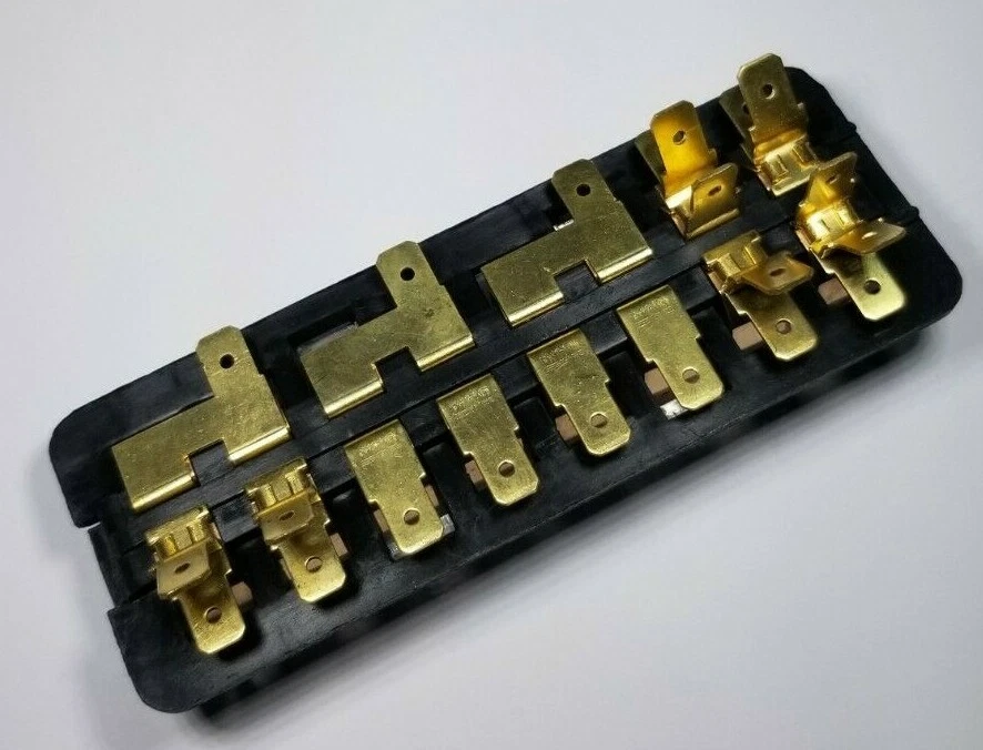 CAJA DE FUSIBLES (8 POLOS) CON TAPA VOLKSWAGEN T1 BUG BEETLE GHIA 1961-1966 Foto 3 de 3