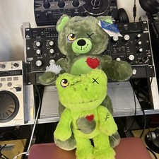 Build a Bear Zombie Bear 25th Anniversary Limited Edition and Zombie Frog NWT