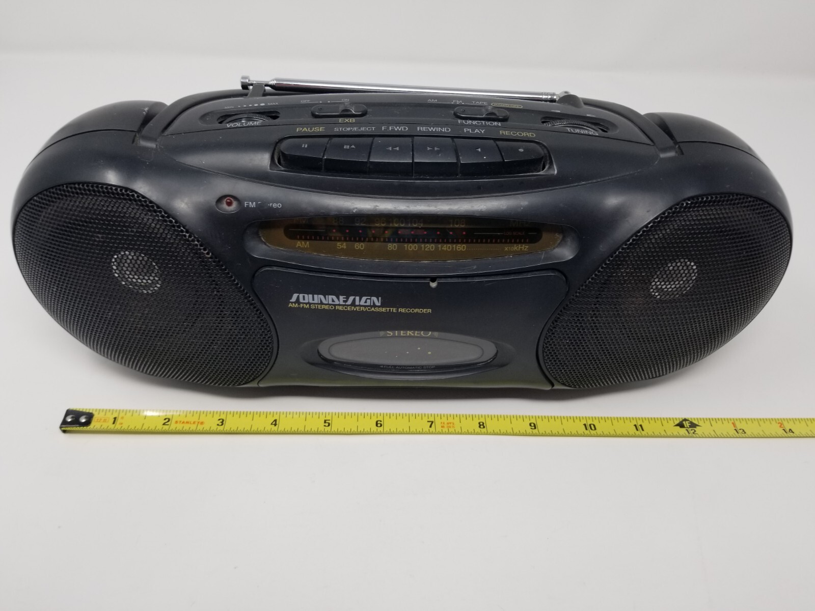 Vintage Soundesign AM-FM Stereo Radio Cassette Player Boombox 4629BLK