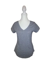 Sonoma Goods For Life Basic Everyday T-Shirt Gray Short Sleeve V-Neck Tee M