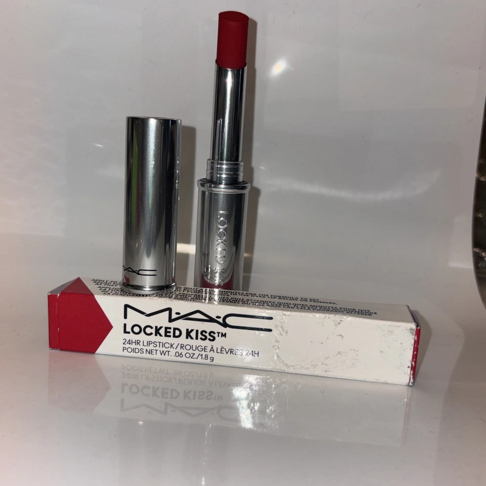 Lápiz labial M.A.C LOCKED KISS 24 horas 88 RUBY TRUE 06 oz/1,8 g nuevo en caja envío gratuito Foto 2 de 4