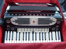 Serenelli Accordion Italy   Ships Same Day