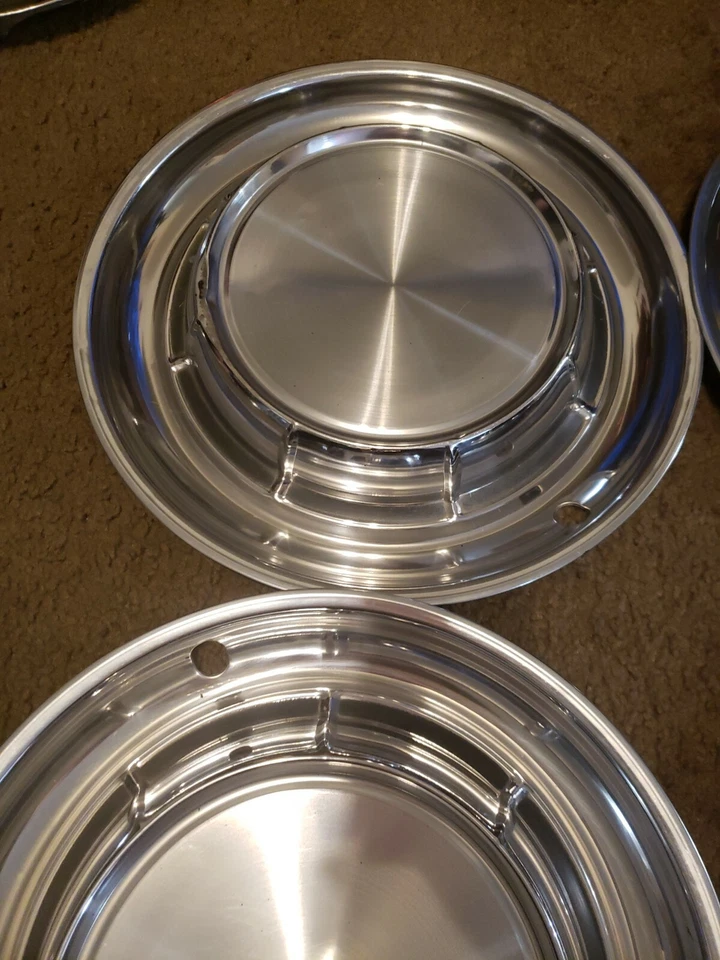 Juego de cuatro tapacubos Pontiac Gm 14" años 50 Foto 4 de 4