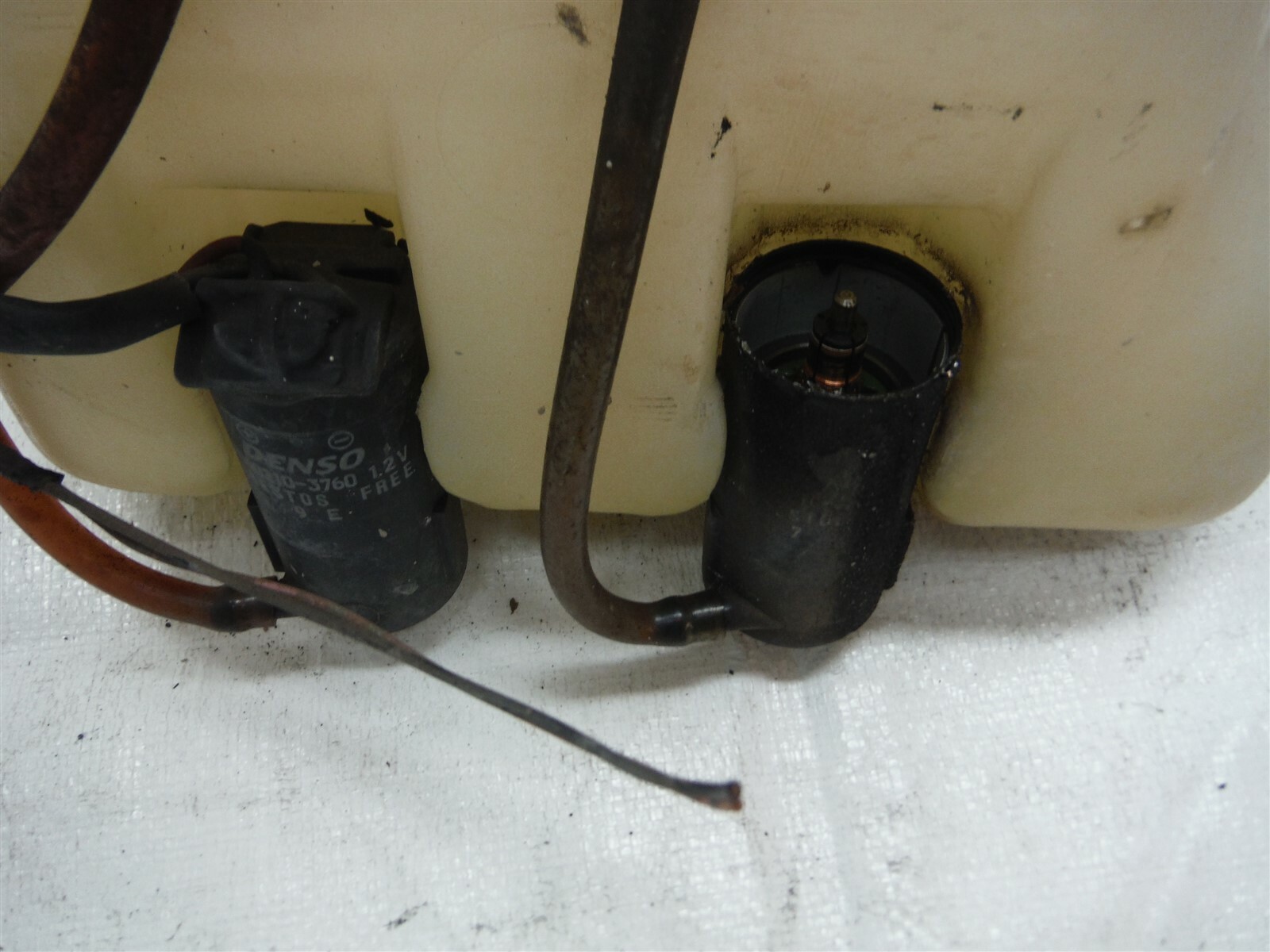 2004 HONDA ODYSSEY WINDSHIELD WIPER WASHER FLUID RESERVOIR TANK OEM