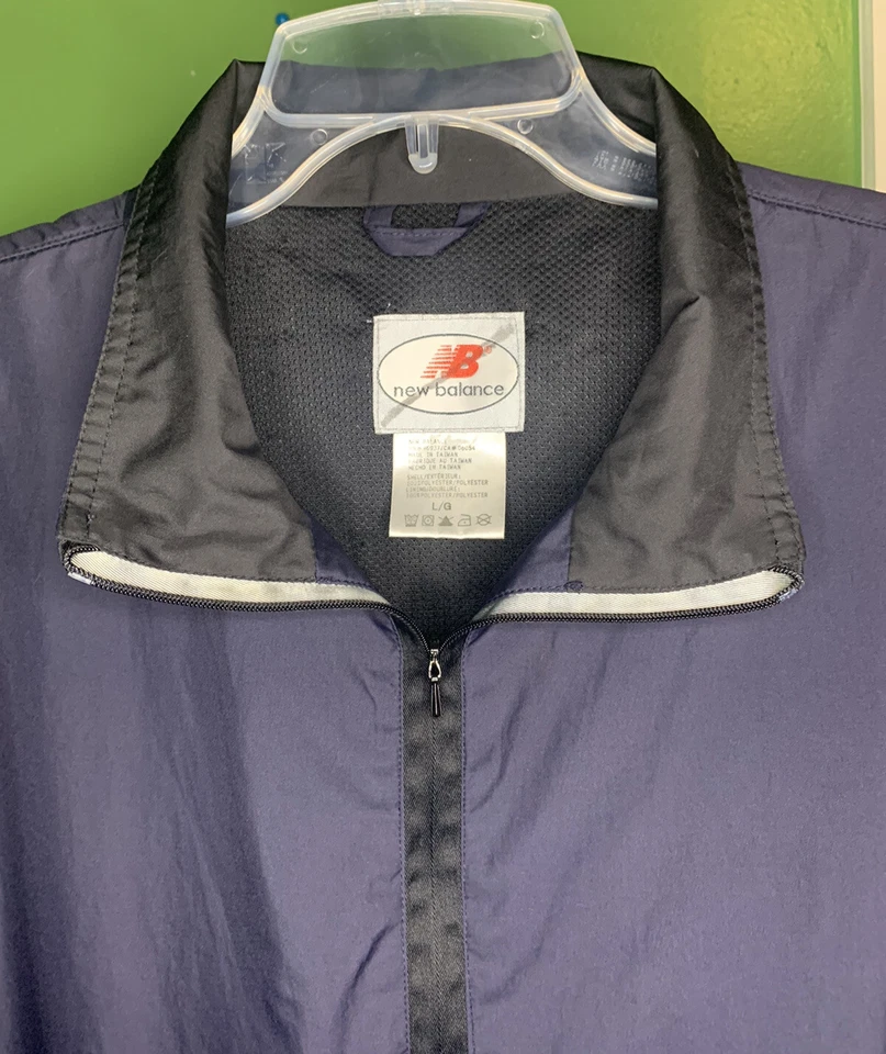 New Balance Vintage Lightweight Windbreaker Men’s Size Large - Image 3 of 4