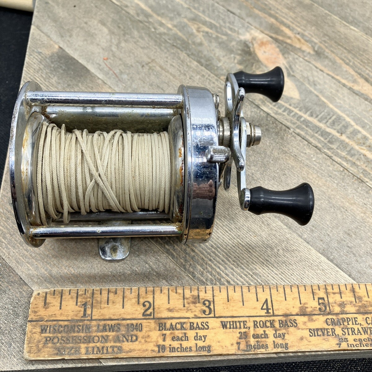 リール Shakespeare Service 1946 Shakespeare Service 1946 M Model FA Silver Fishing Reel USA