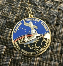 VINTAGE NASA SPACE SHUTTLE STS-88 COLLECTIBLE ENAMEL NECKLACE CHARM PENDANT