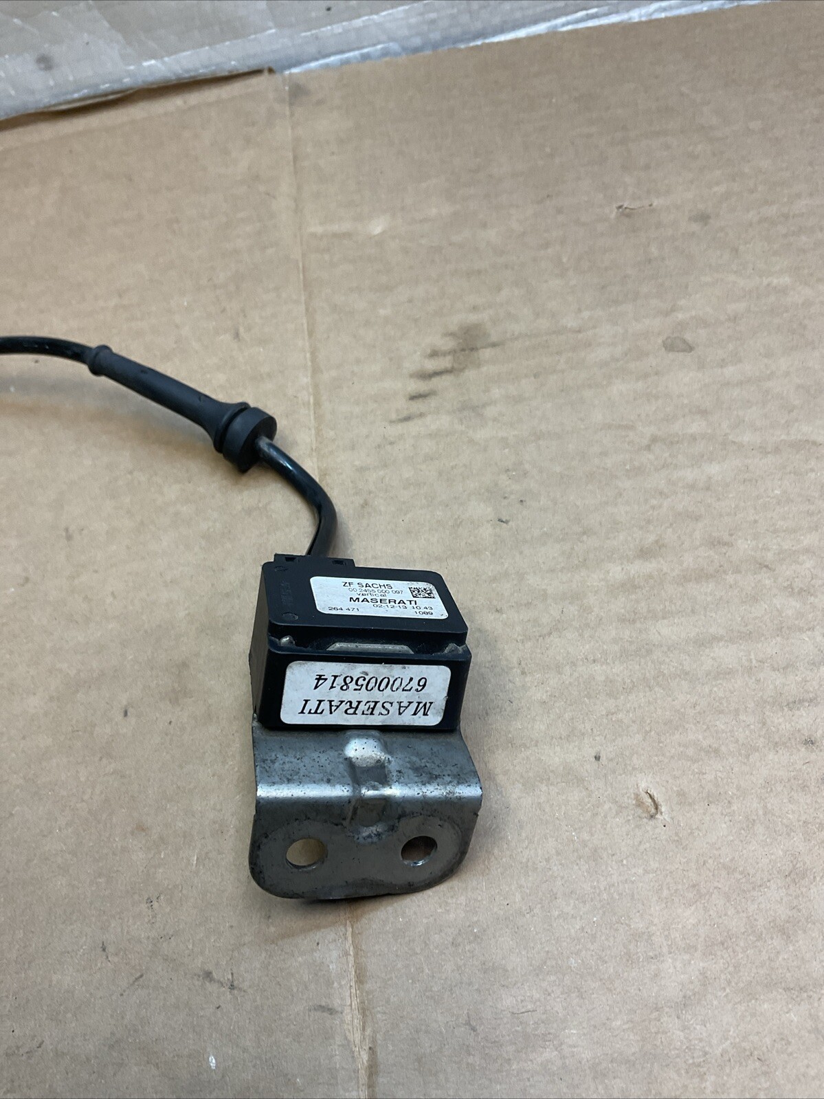 Maserati Quattroporte Front Left Sensor P/N 670005814