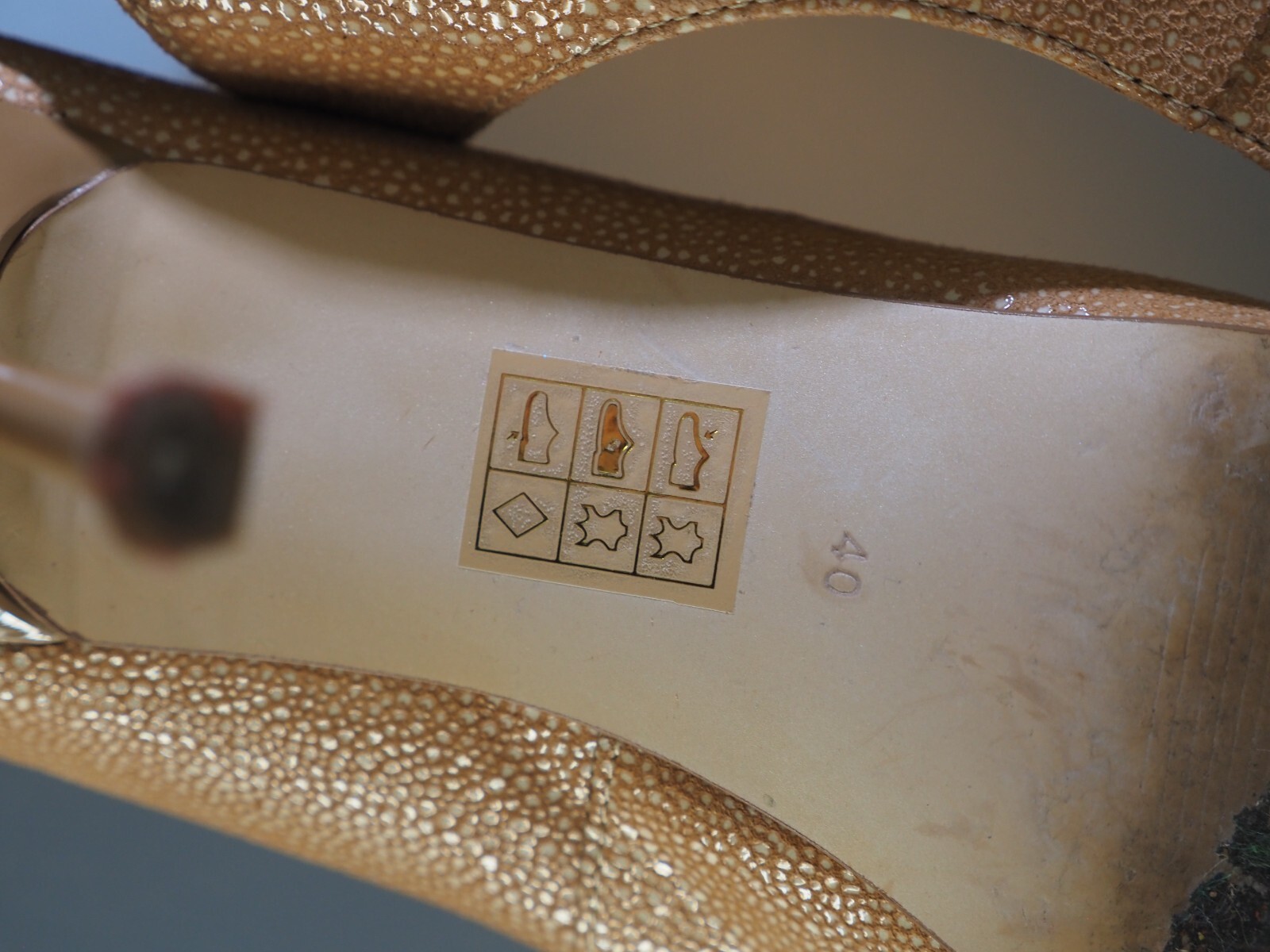Guess Peep Toe Stilettos Size 7 EU 40 Nude Pre-Owned image 4