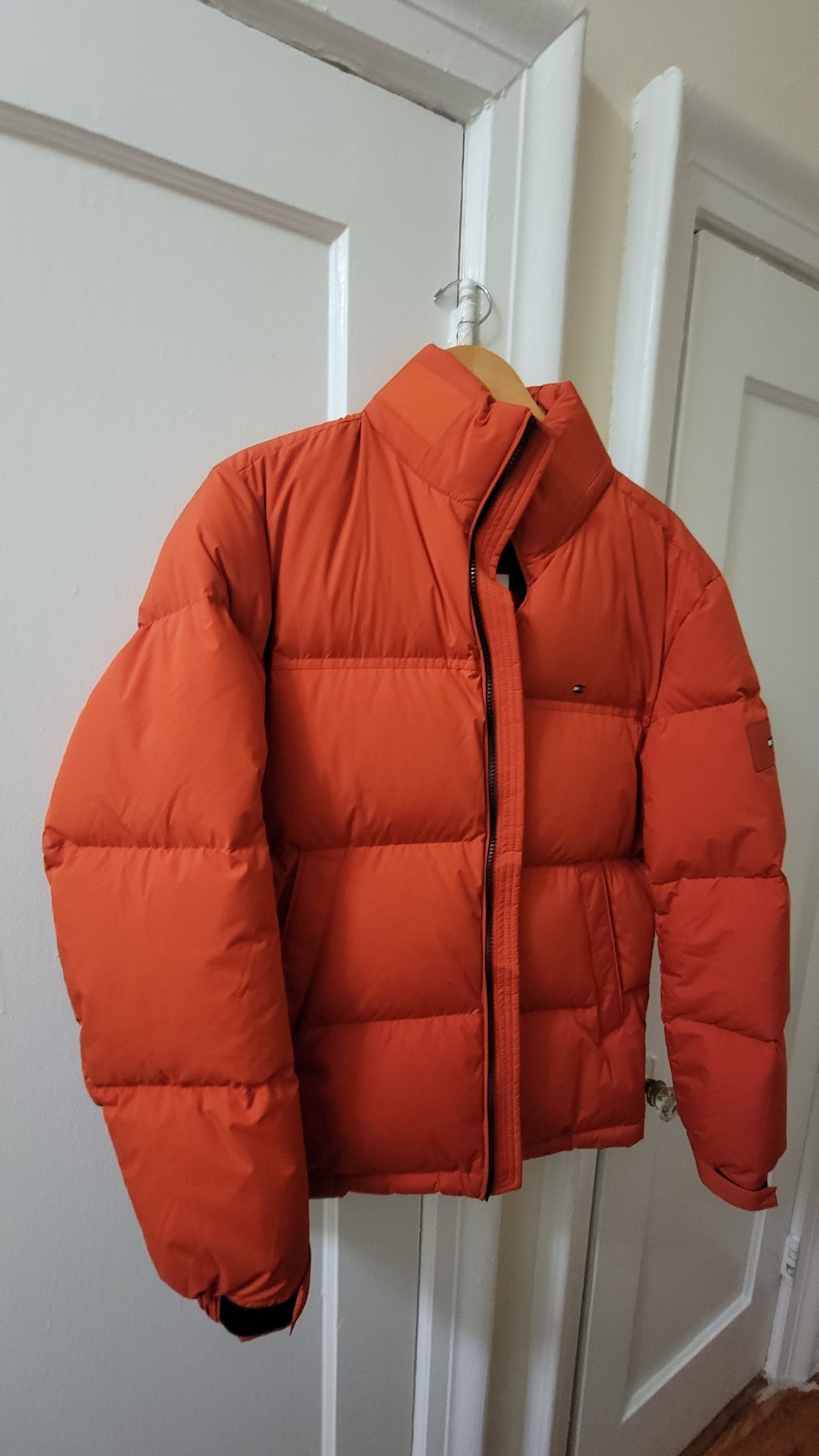 Hilfiger Tommy Jeans Men's Essential Down Hooded Puffer Jacket Beige Sz L image 4