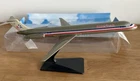 AMERICAN AIRLINES MD83  Snap fit Plastic Model 1:200/250  VINTAGE