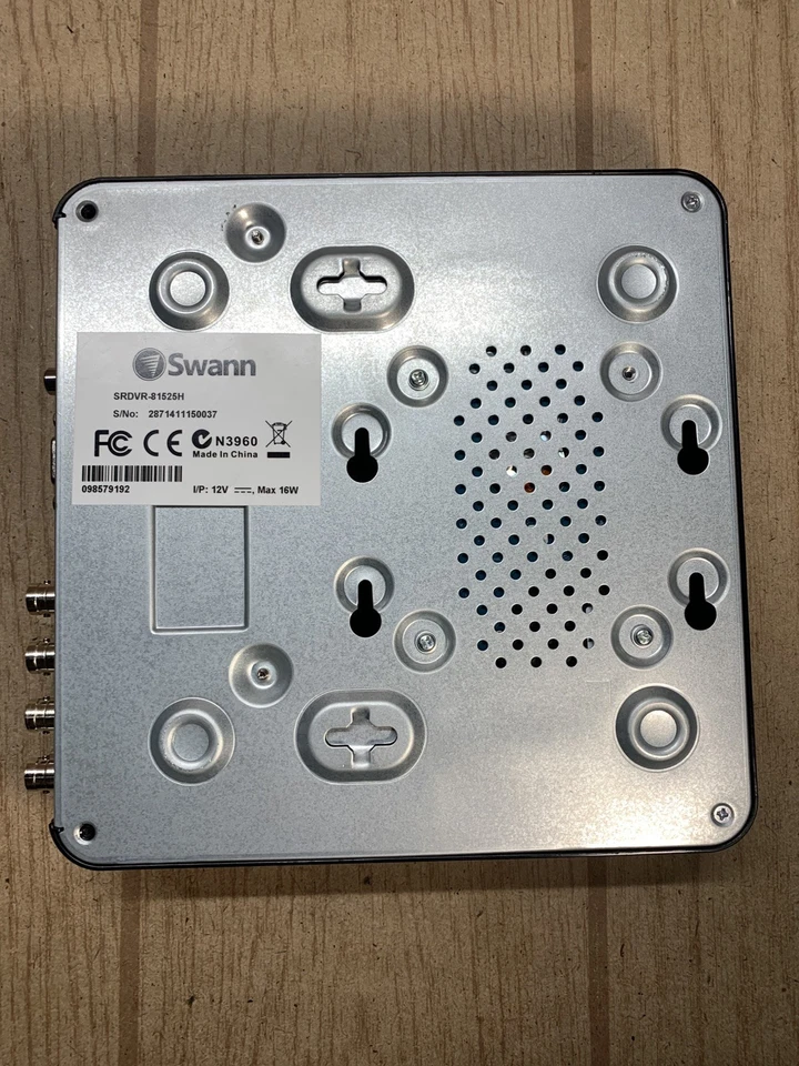 DVR Swann SRDVR-81525H-US 8 canales 720p 500 GB - con alimentación + cables - probado Foto 4 de 4