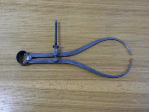 Mitutoyo 293-354 8-9 inch, 200-225 mm outside micrometer, Used