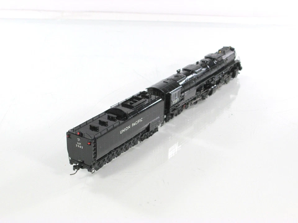 N Scale **UNION PACIFIC** 4-6-6-4 CHALLENGER #3985 - Athearn 25741, DCC Tsunami2 - Image 4 of 4