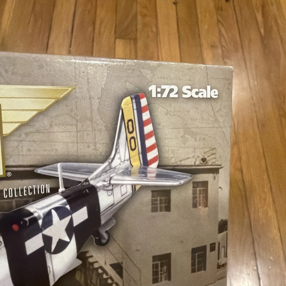 CORGI AVIATION ARCHIVE US NORTH AMERICAN P-51K MUSTANG NOSE ART 1/72 #US32213 - Image 3 of 4