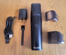 Bell & Howell Vacutrim Deluxe Set Electric Shaving Clippers Great Pre Own!
