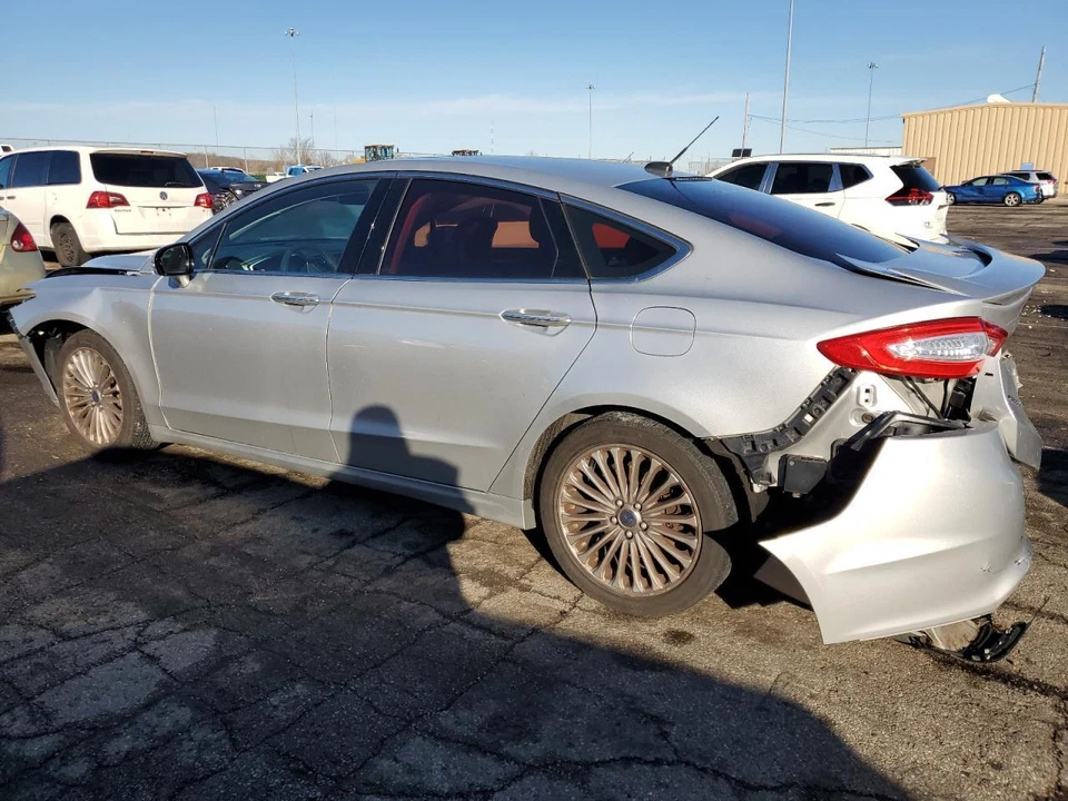 Alternador usado se adapta a: Ford Fusion 2015 1,5 L con asientos térmicos con asientos refrigerados grado Foto 4 de 4