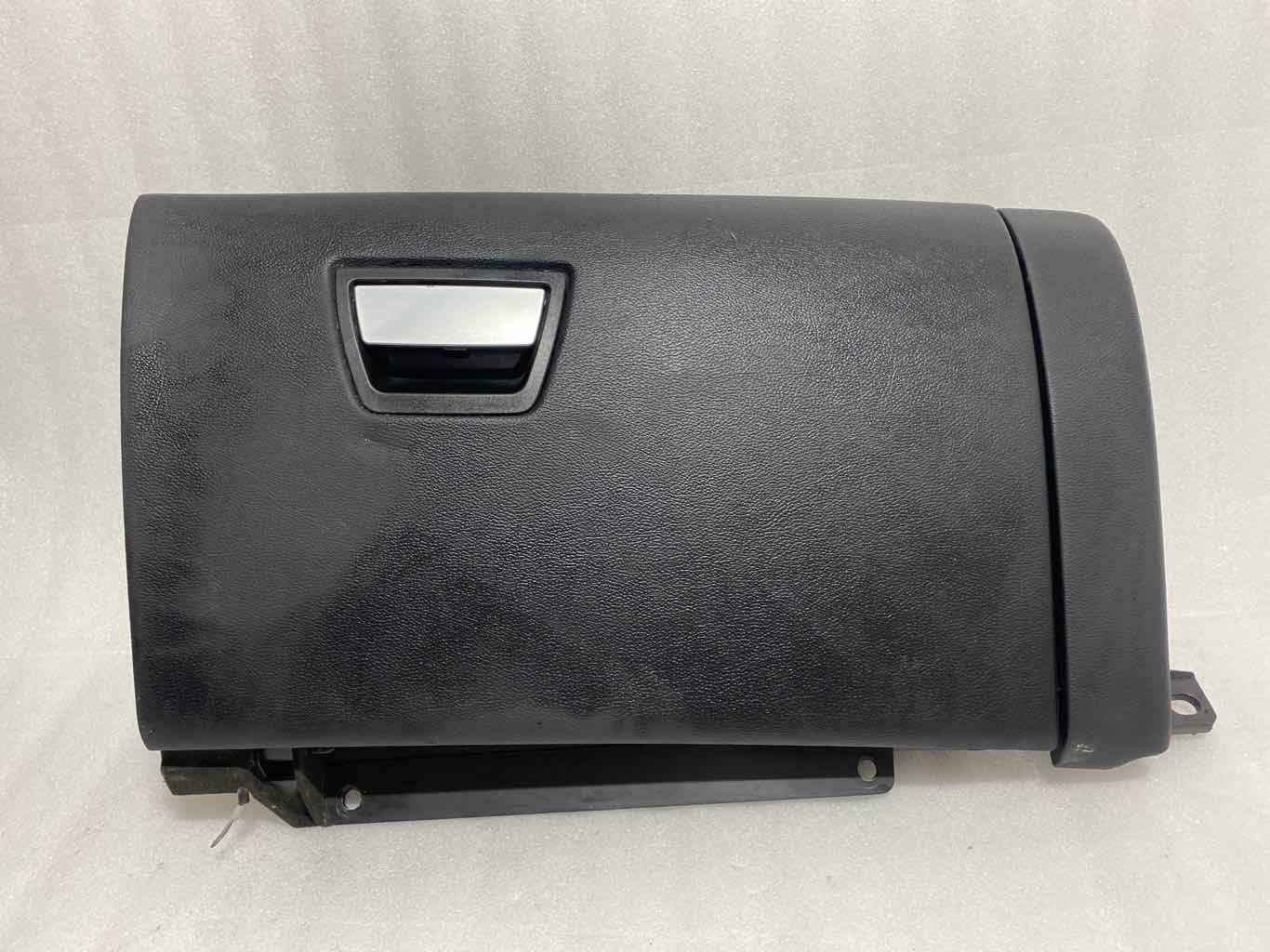 18 MASERATI GHIBLI Glove Box Black INT